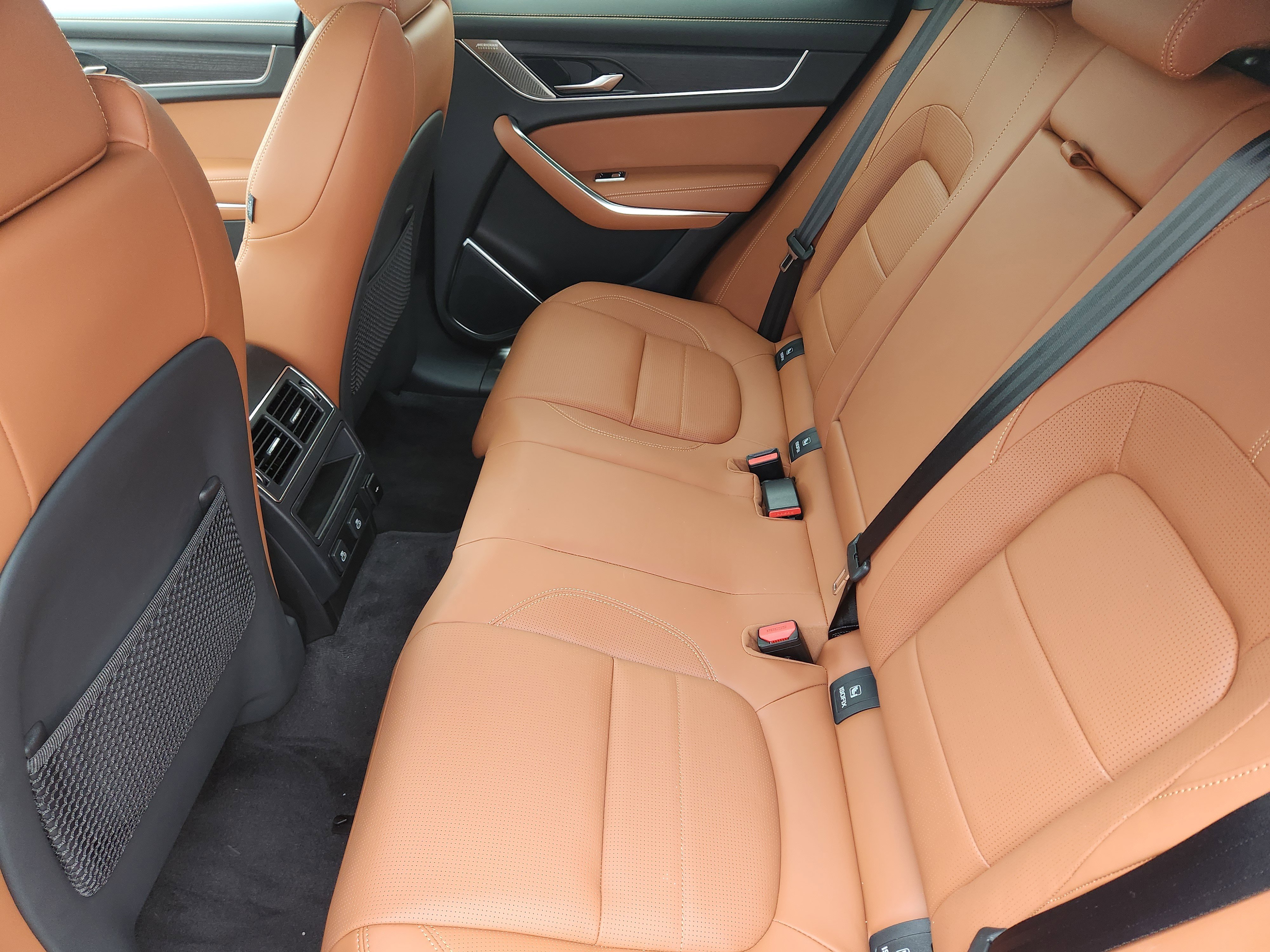 New 2026 Jaguar F-PACE R-Dynamic S image 18