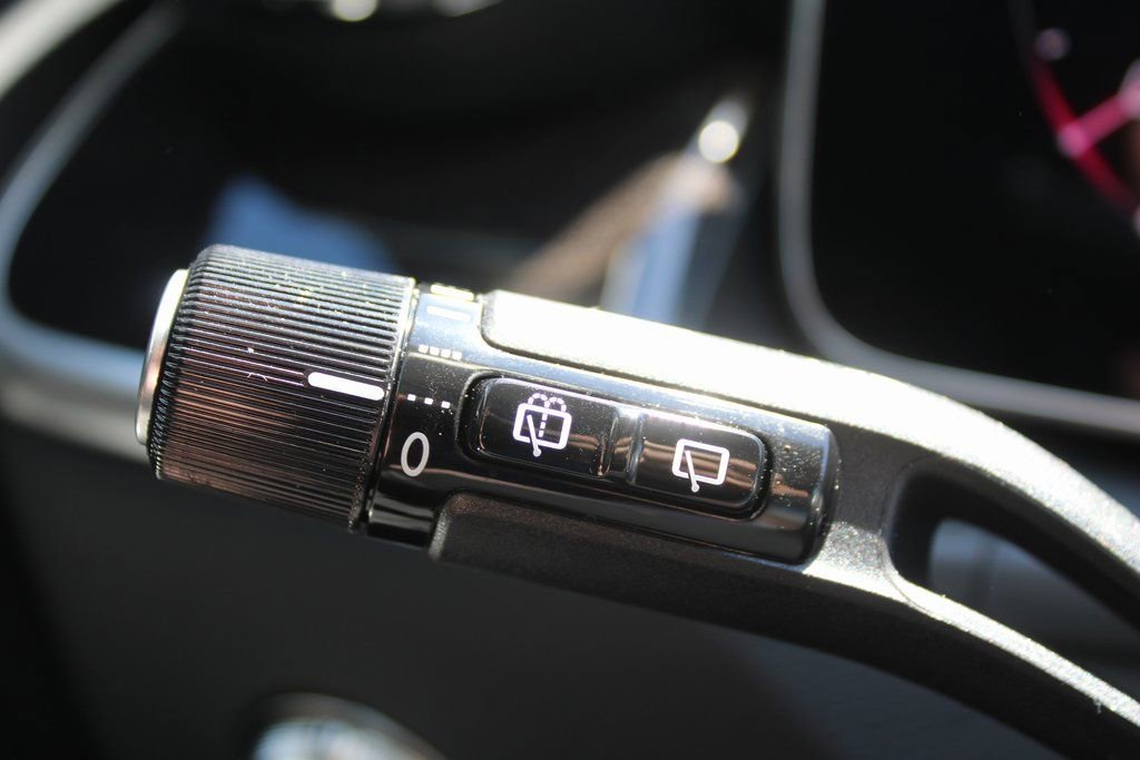 Certified 2025 Mercedes-Benz GLC 350e image 30