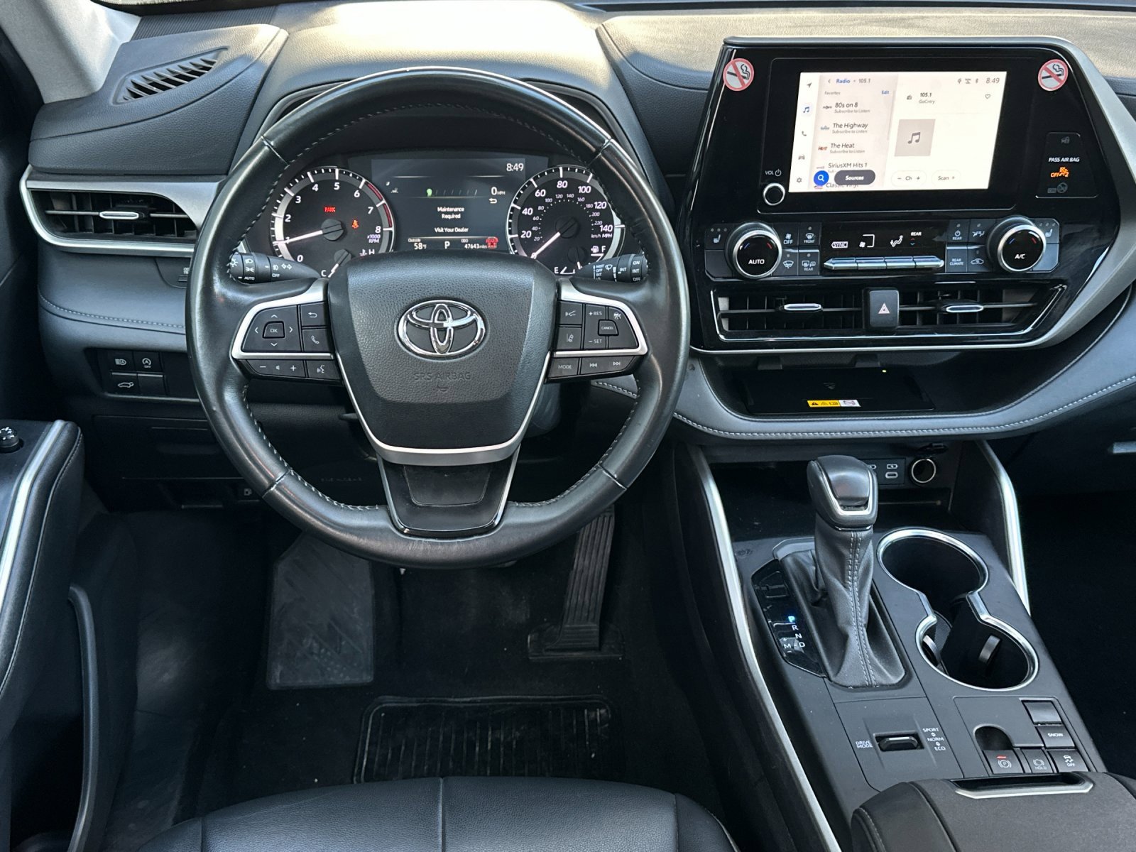 Used 2024 Toyota Highlander XLE image 13