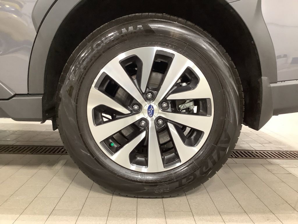 Certified 2025 Subaru Outback Premium image 27