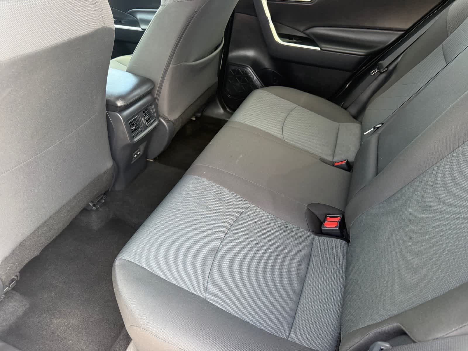 Used 2025 Toyota RAV4 XLE FWD image 25