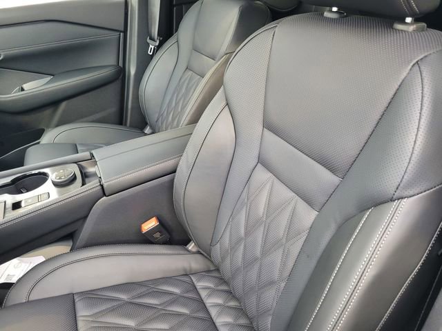 New 2026 Nissan Rogue Platinum image 8