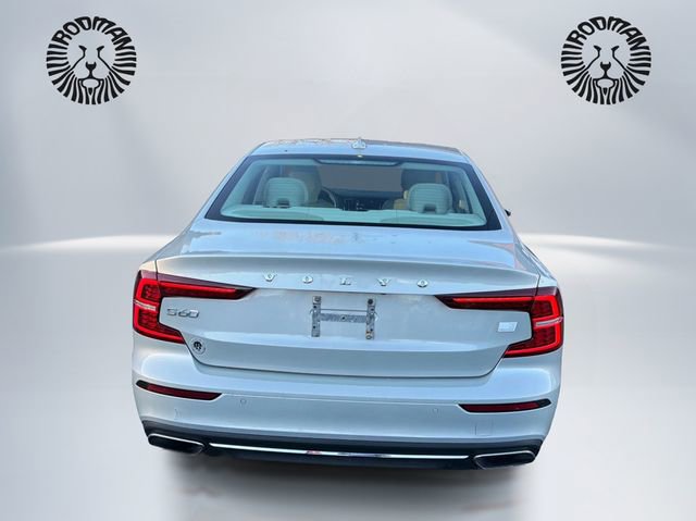 Used 2022 Volvo S60 T8 Inscription w/ Climate Package image 6