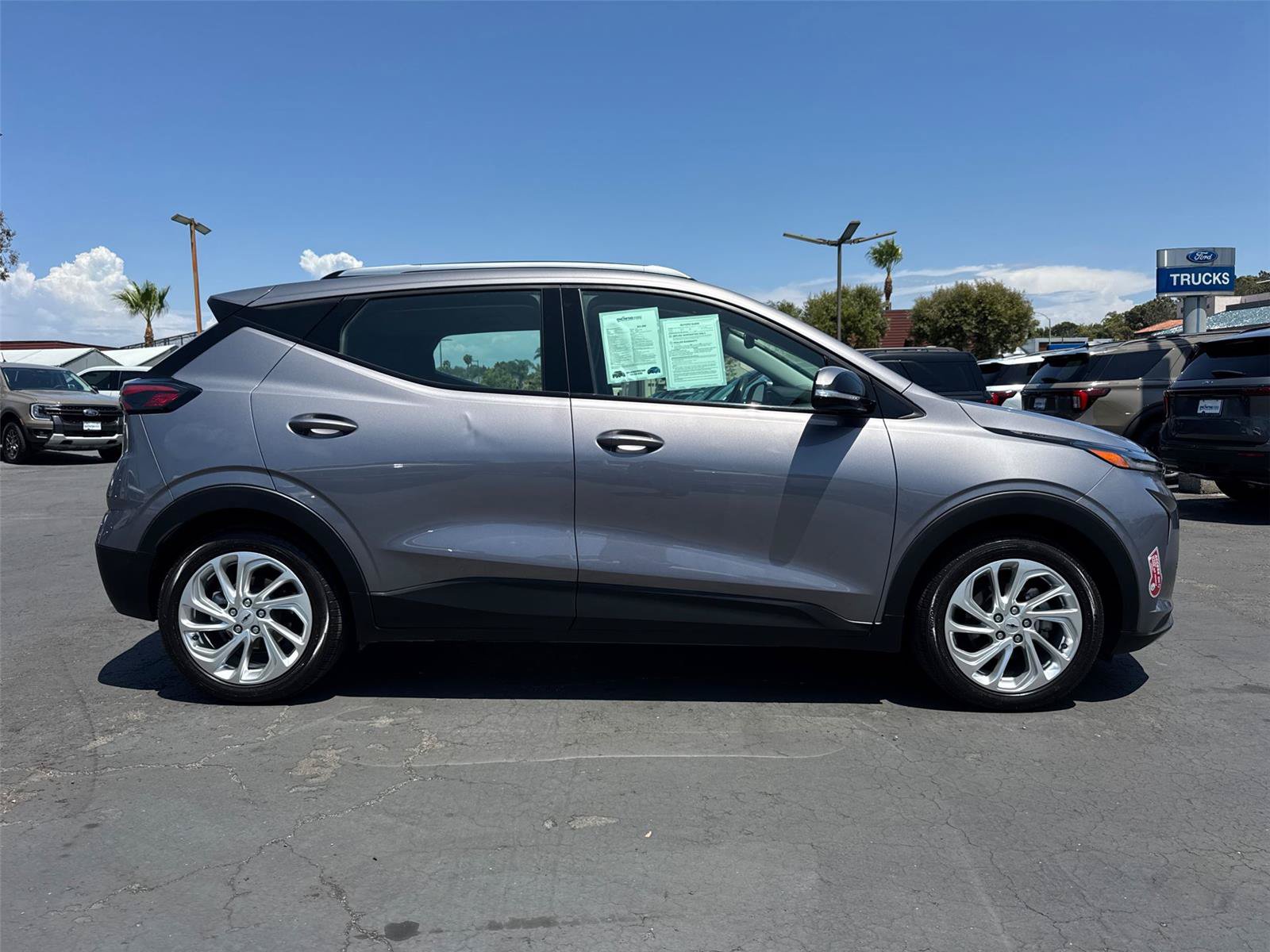 Used 2023 Chevrolet Bolt EUV LT w/ Driver Confidence Package FWD image 7