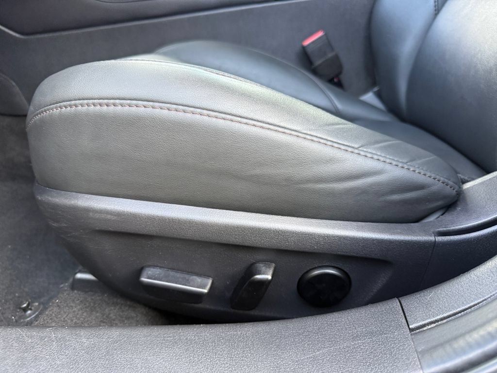 Used 2024 MAZDA MAZDA3 s FWD image 10