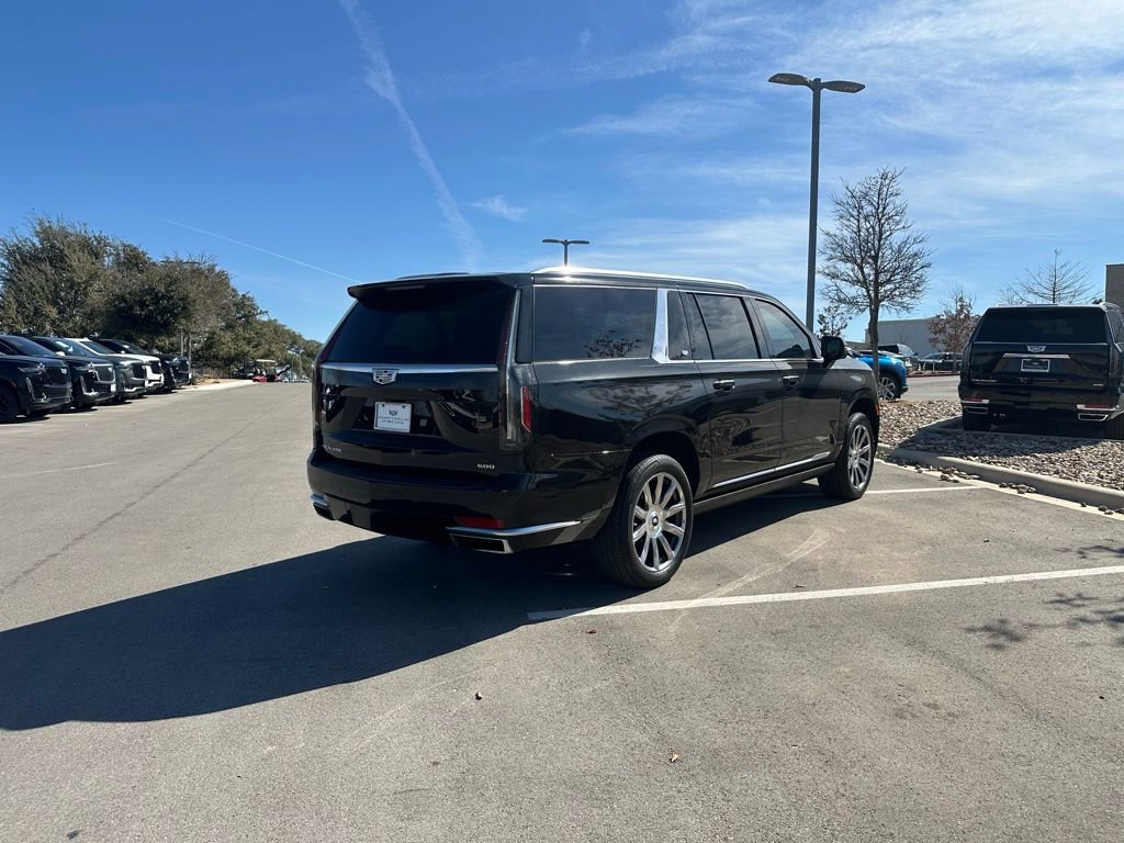 Used 2023 Cadillac Escalade ESV Premium Luxury Platinum image 9