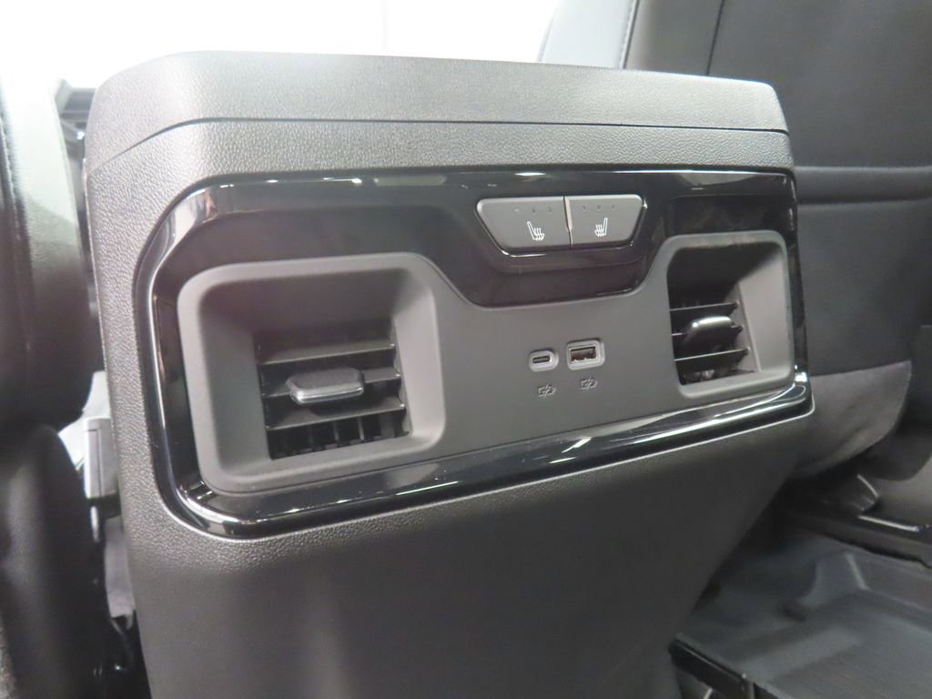 Used 2025 GMC Sierra 2500 AT4 w/ AT4 Premium Plus Package image 14