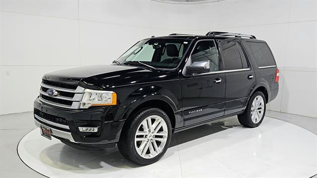 Used 2017 Ford Expedition Platinum RWD image 3