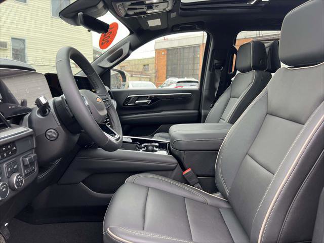 Used 2025 Chevrolet Suburban Premier image 20