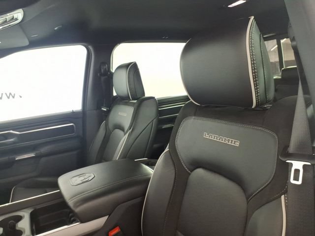 Used 2025 RAM 1500 Laramie AWD/4WD image 15