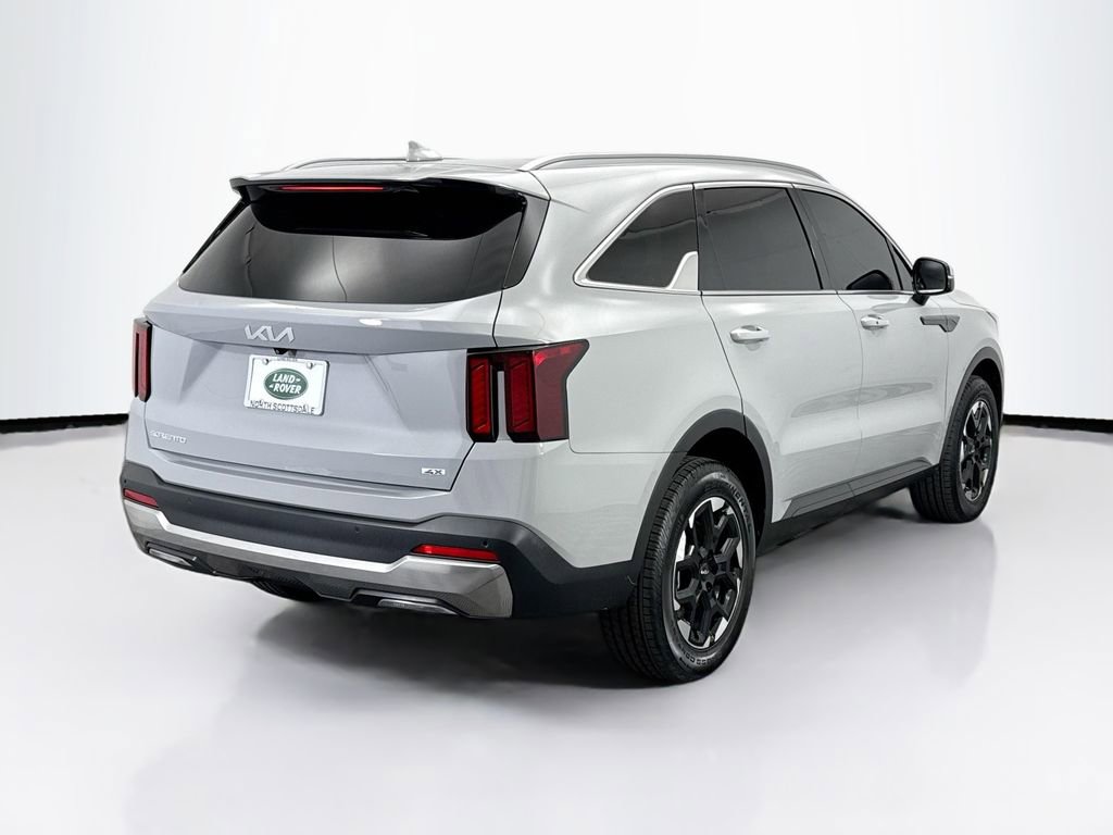 Used 2024 Kia Sorento S w/ Panoramic Sunroof Package image 5
