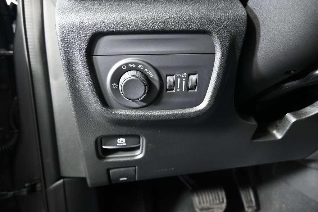 New 2025 Jeep Grand Cherokee Altitude image 23