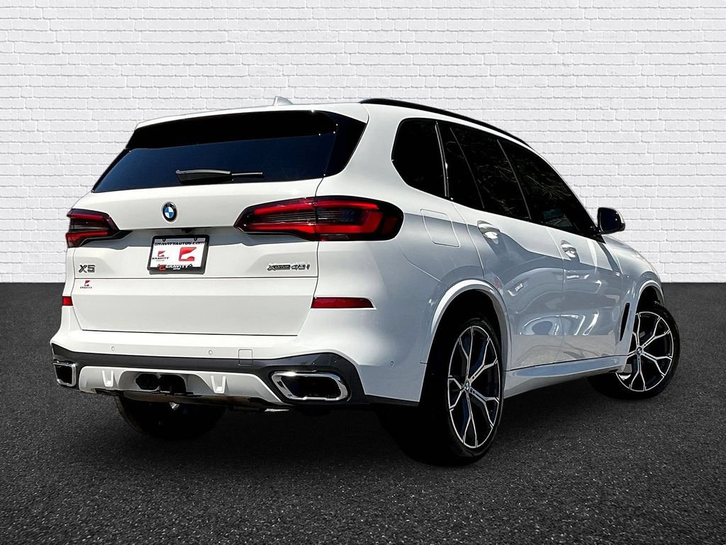 Used 2022 BMW X5 xDrive40i w/ M Sport Package AWD/4WD image 6