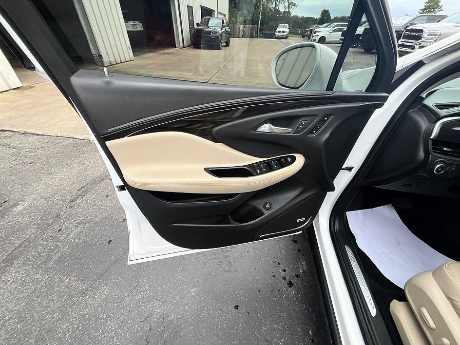 Used 2019 Buick Envision Premium AWD/4WD image 12