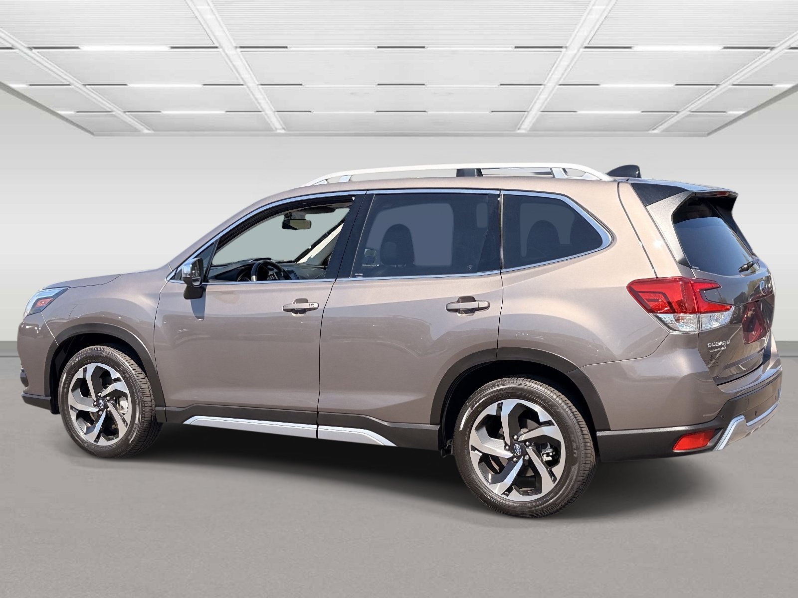 Certified 2024 Subaru Forester Touring AWD/4WD image 3
