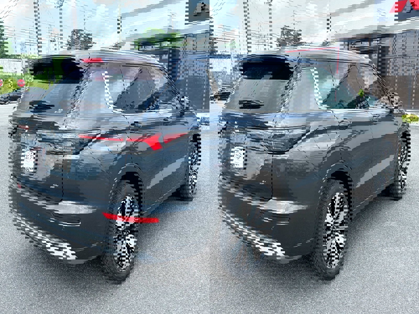 New 2025 Mitsubishi Outlander AWD image 12