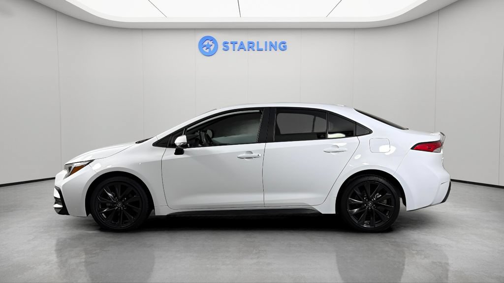 Used 2023 Toyota Corolla SE FWD image 3