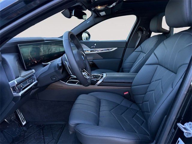 Certified 2026 BMW 750e xDrive w/ Executive Package image 9