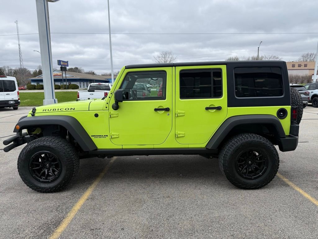 Used 2016 Jeep Wrangler Unlimited Rubicon w/ Connectivity Group image 32