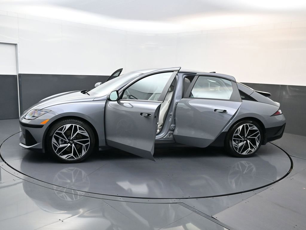 Used 2024 Hyundai Ioniq 6 SEL image 33