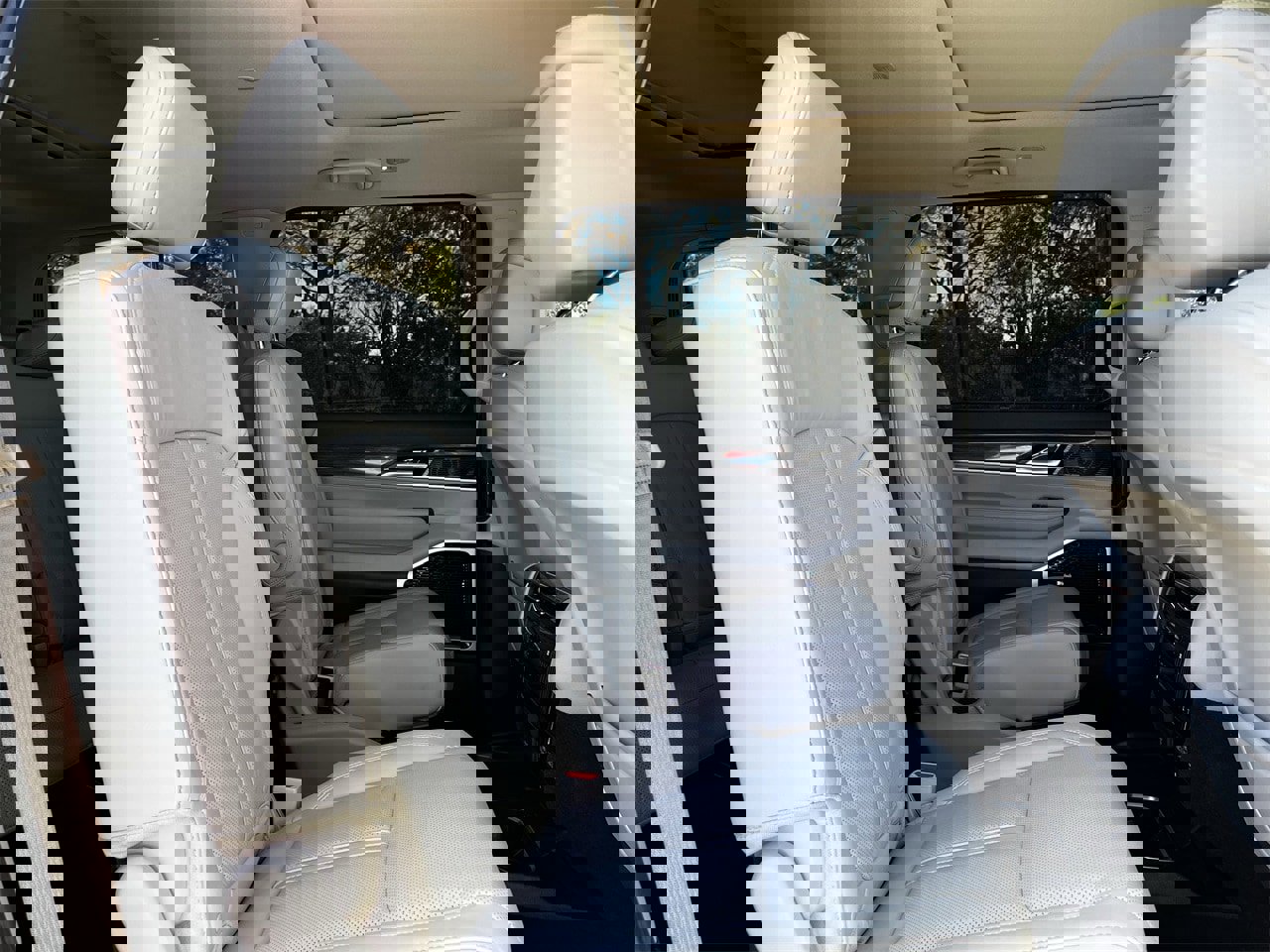 Used 2022 Jeep Wagoneer Series III w/ Premium Group I image 28