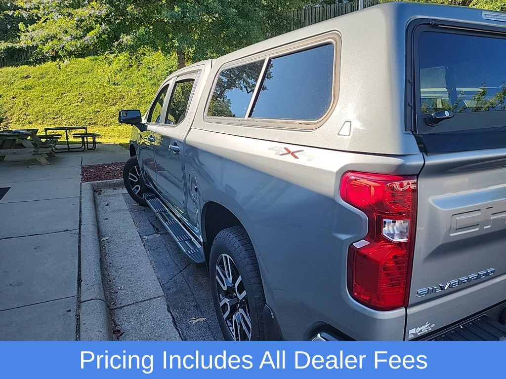 Used 2024 Chevrolet Silverado 1500 LT AWD/4WD image 3