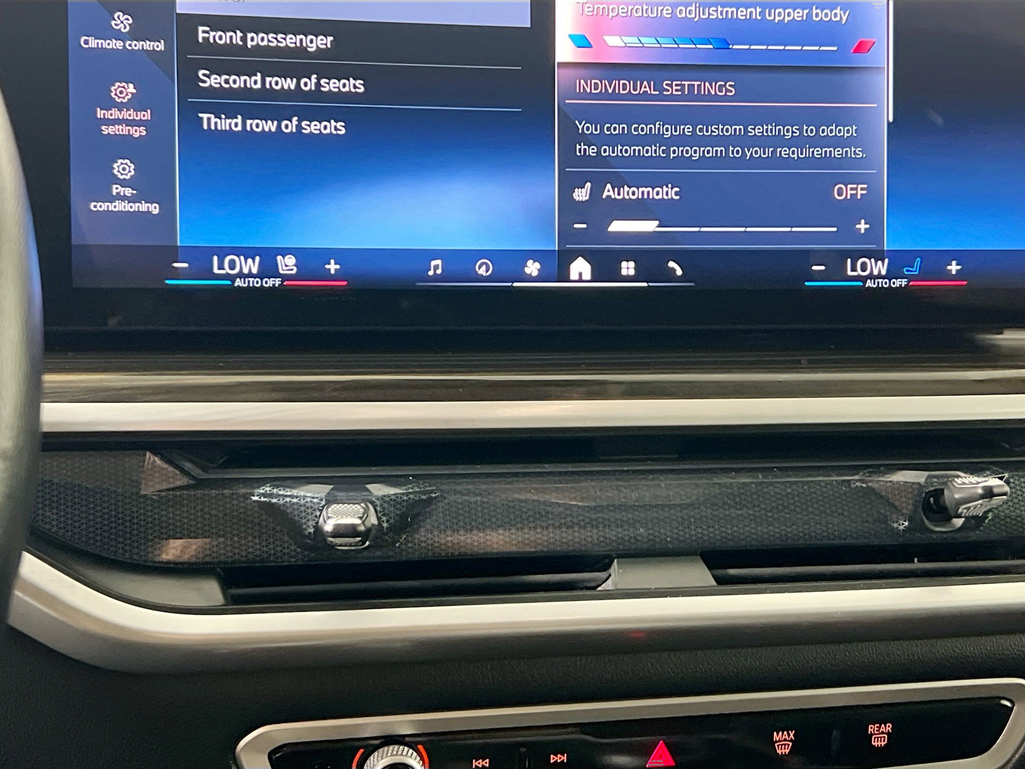 Used 2025 BMW X7 xDrive40i AWD/4WD image 27