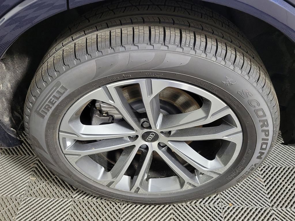 New 2026 Audi Q7 2.0T Premium image 10