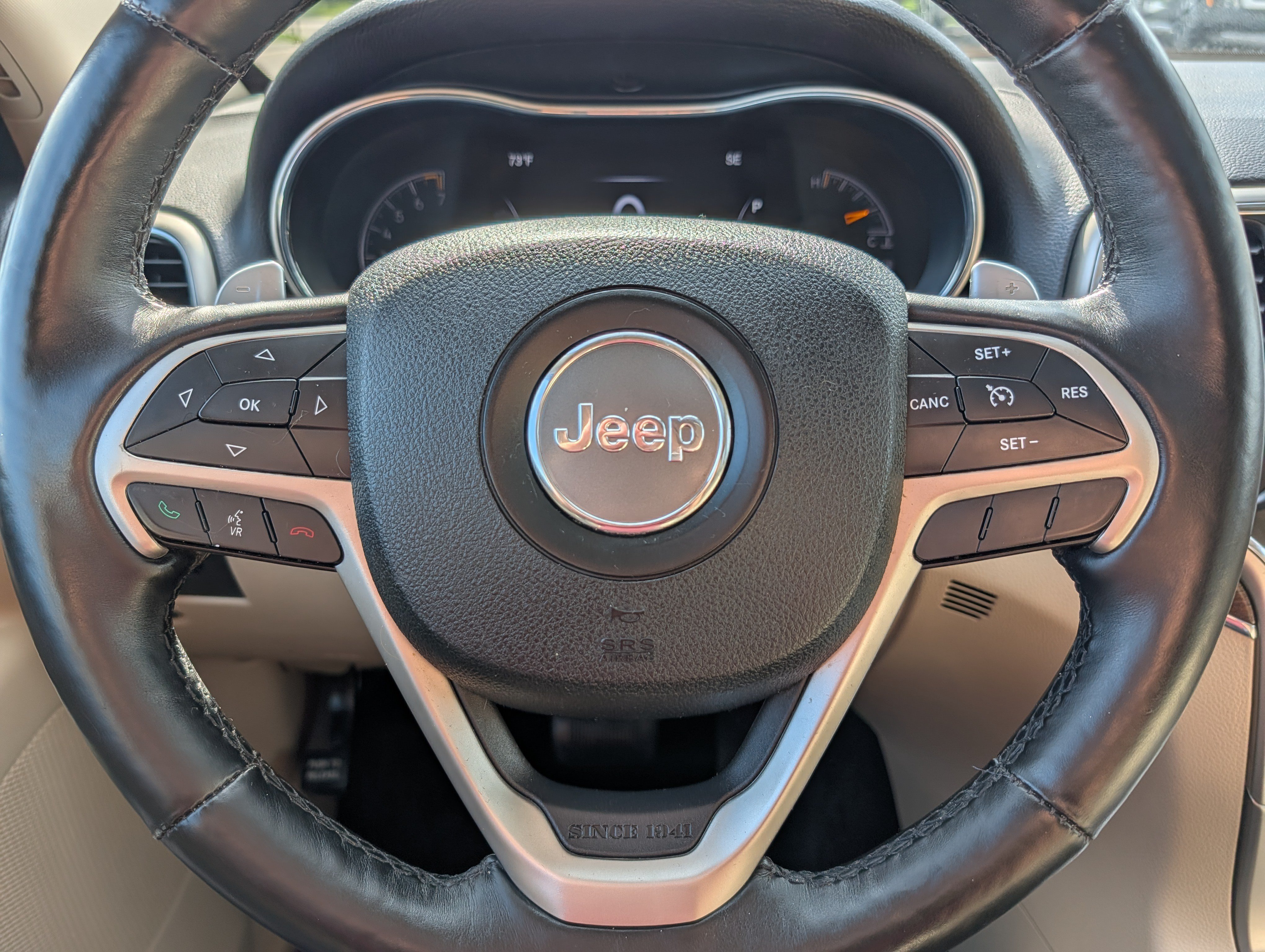 Used 2016 Jeep Grand Cherokee Limited AWD/4WD image 25