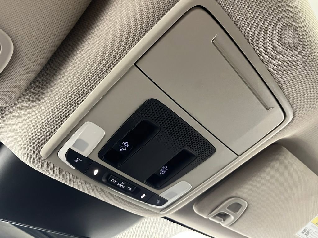 Used 2023 Honda Pilot Touring image 27