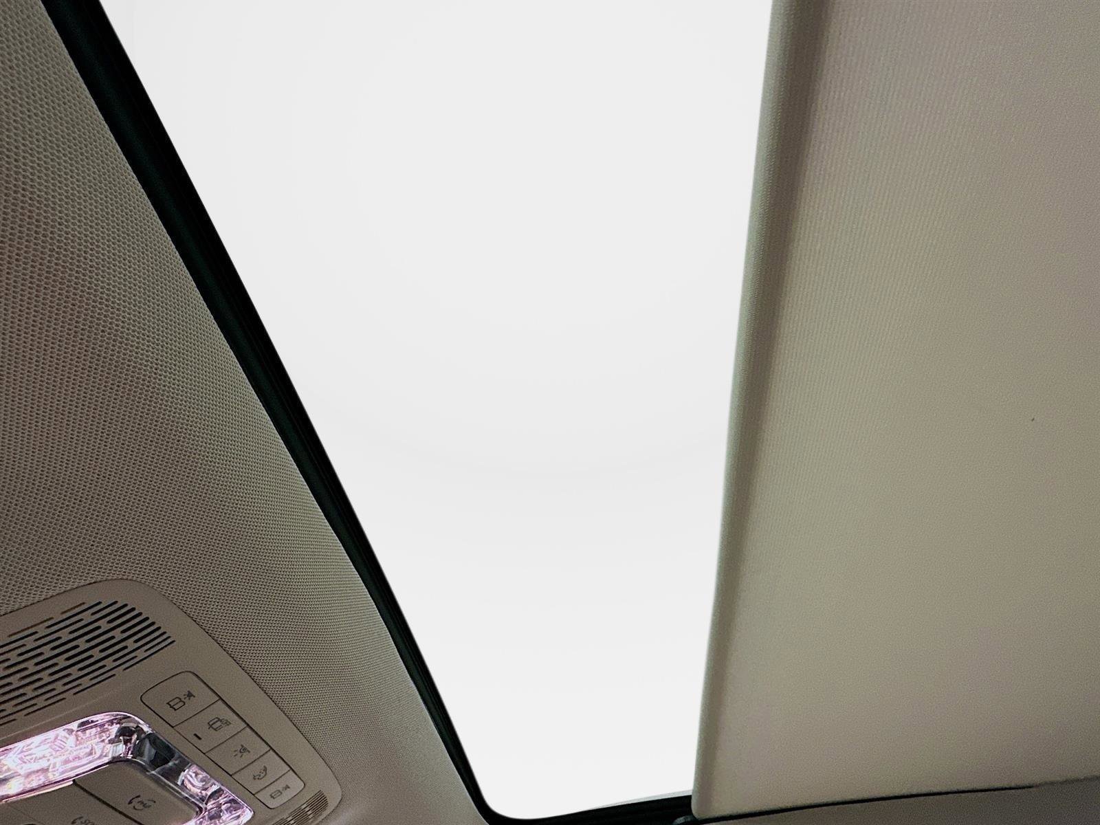 Used 2020 Mercedes-Benz GLB 250 4MATIC image 26