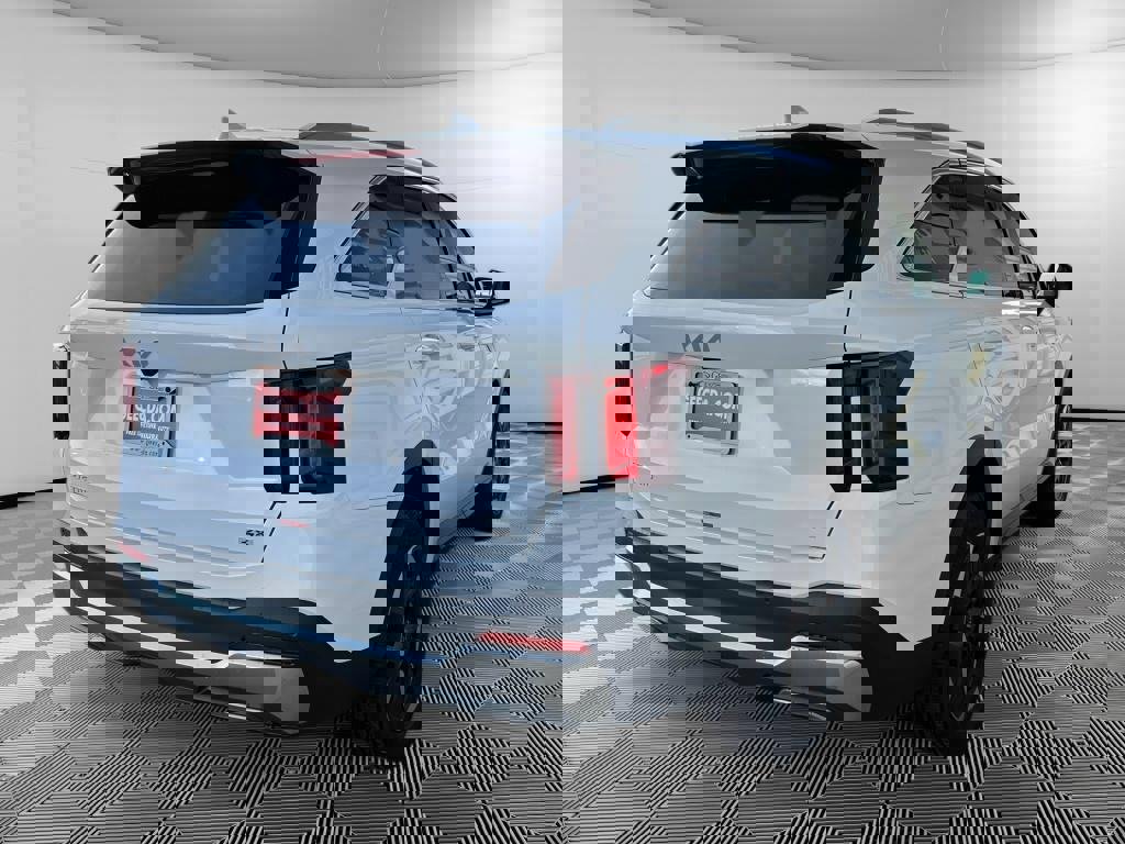New 2026 Kia Sorento S w/ S Panoramic Sunroof Package image 4