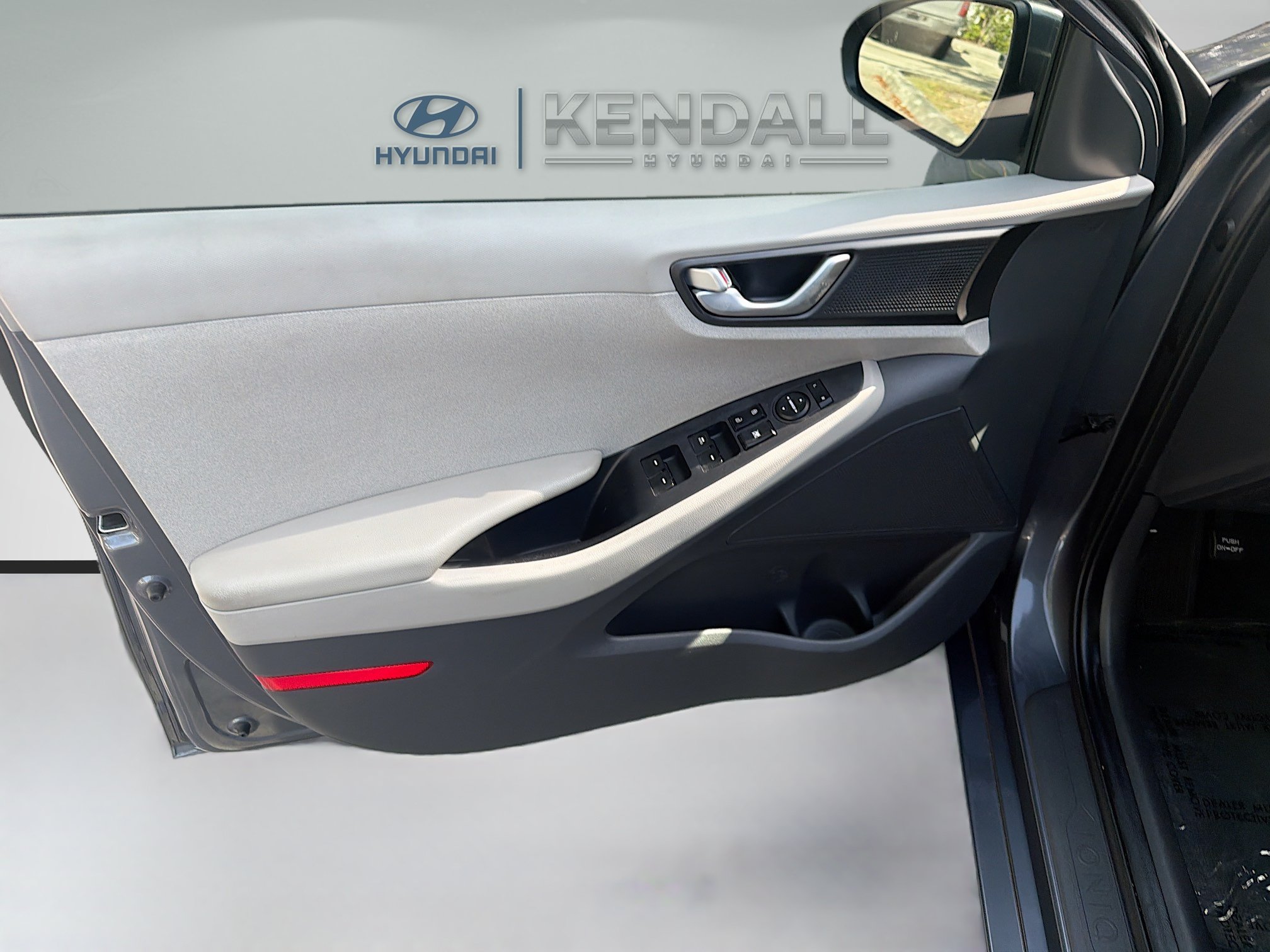 Used 2018 Hyundai Ioniq SEL FWD image 16
