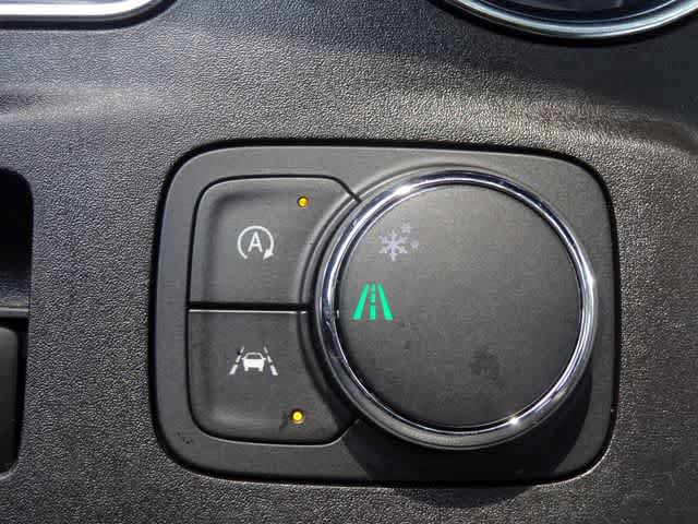 Used 2023 Chevrolet Traverse LT FWD image 35