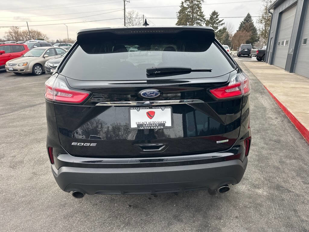 Used 2019 Ford Edge SE image 4