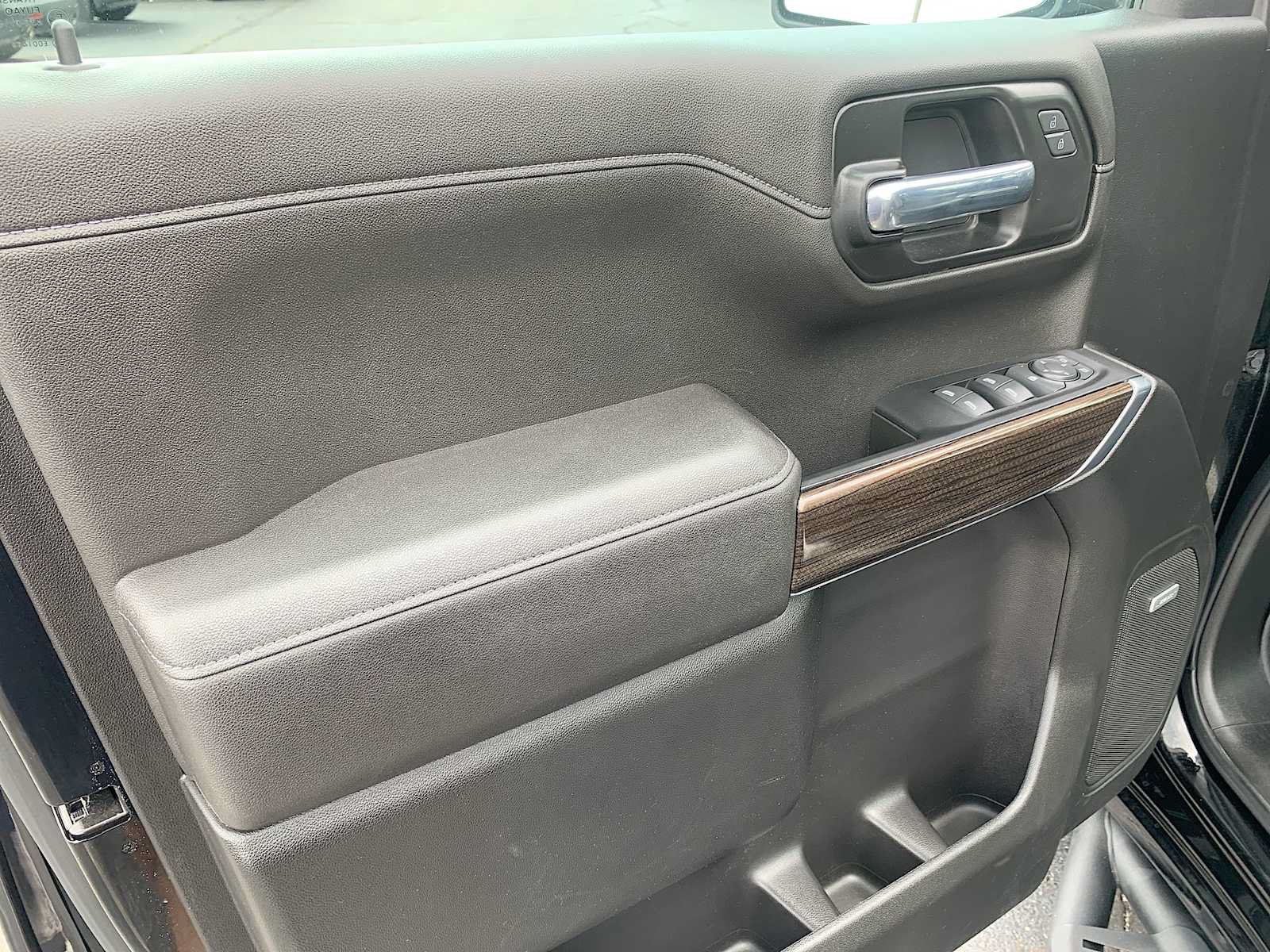 Certified 2022 Chevrolet Silverado 1500 LT Trail Boss w/ Convenience Package II AWD/4WD image 21