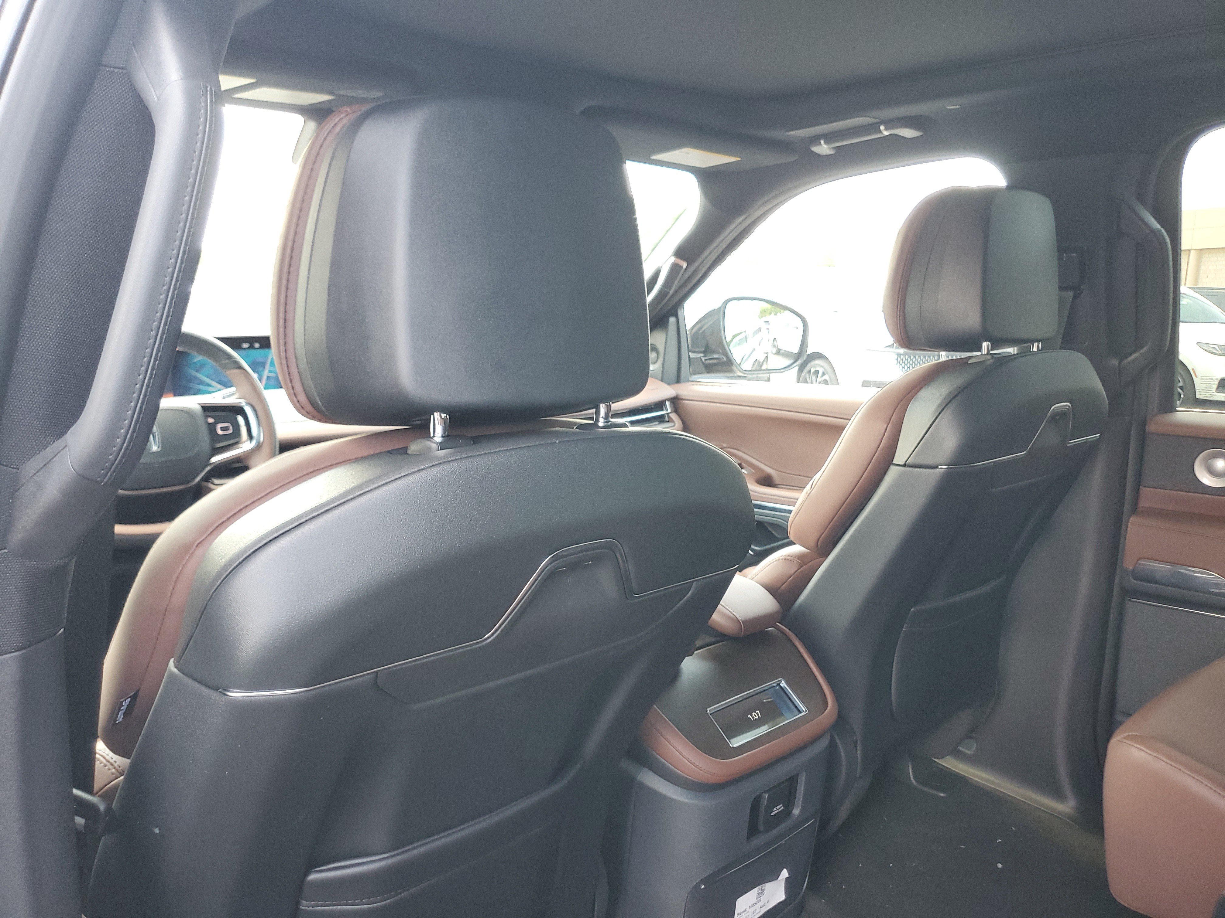 New 2027 Lincoln Navigator Reserve AWD/4WD image 28