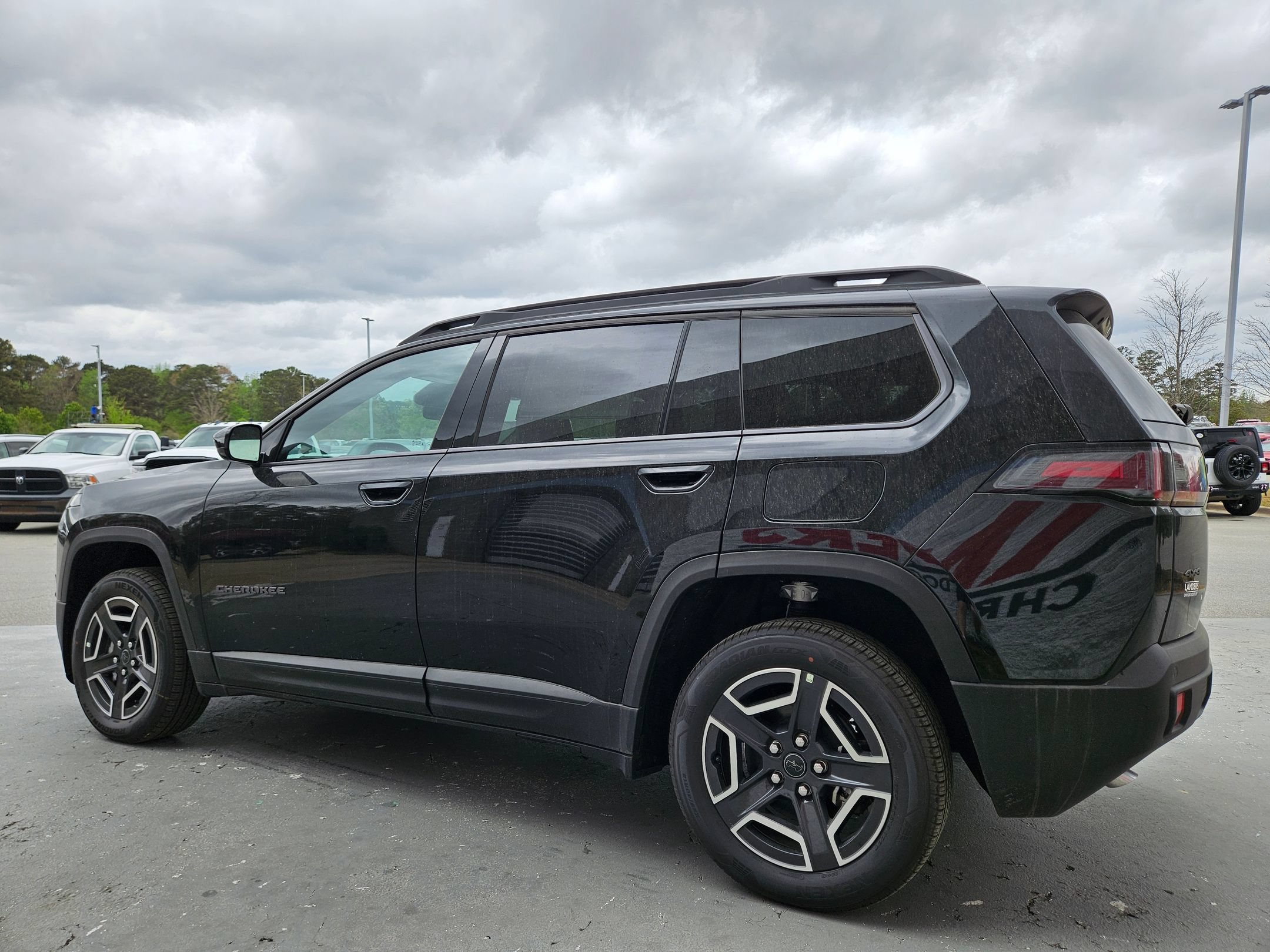 New 2026 Jeep Cherokee Laredo AWD/4WD image 5