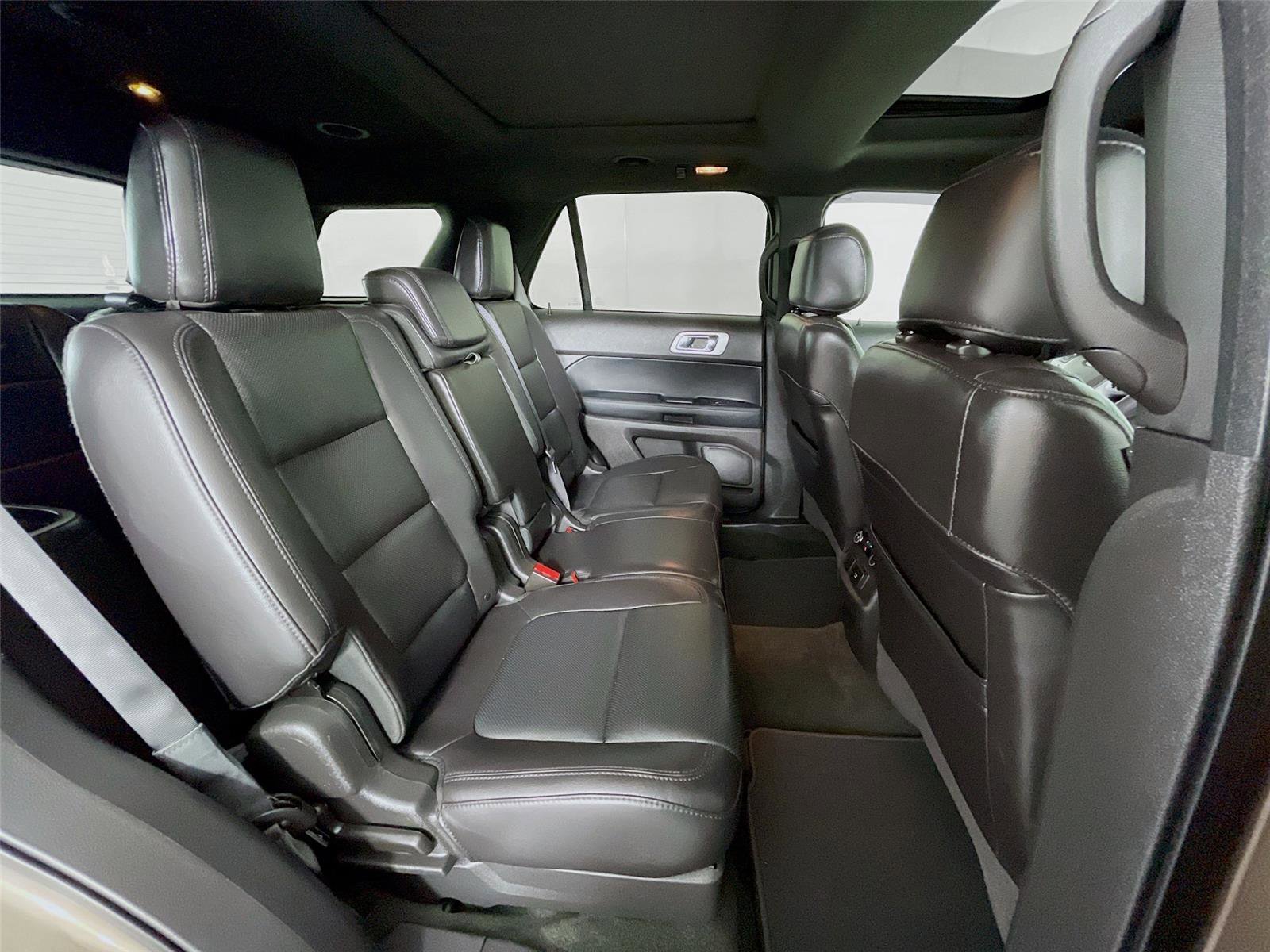 Used 2015 Ford Explorer Limited w/ Equipment Group 302A image 33