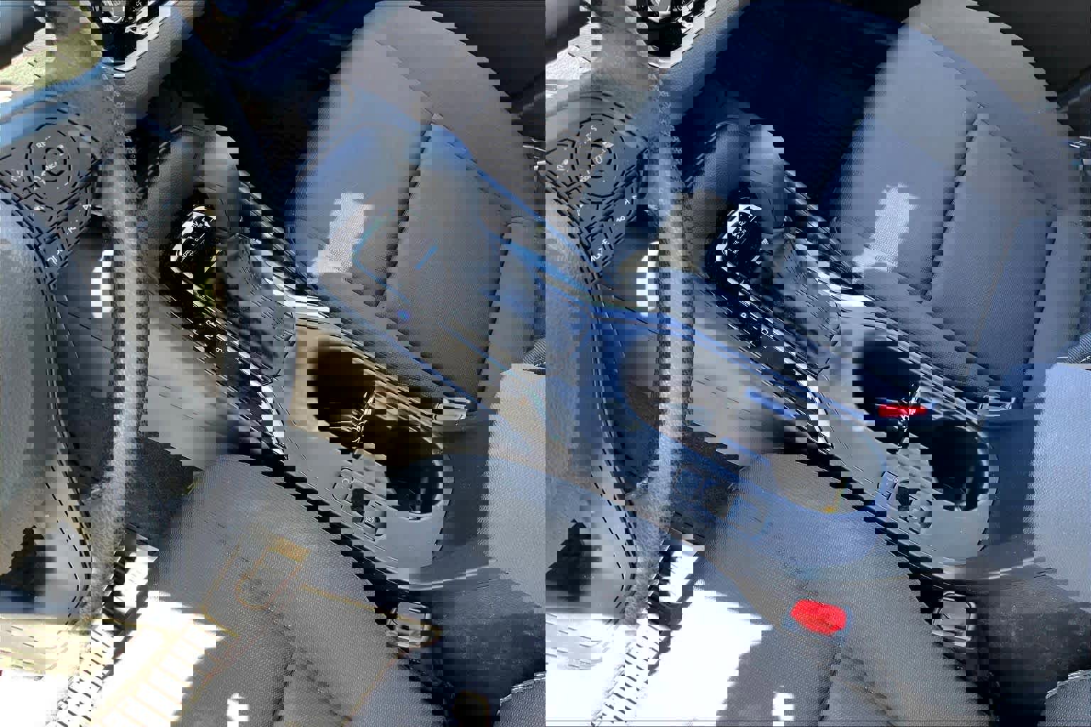 Used 2025 Toyota Corolla LE w/ LE Premium Package image 16