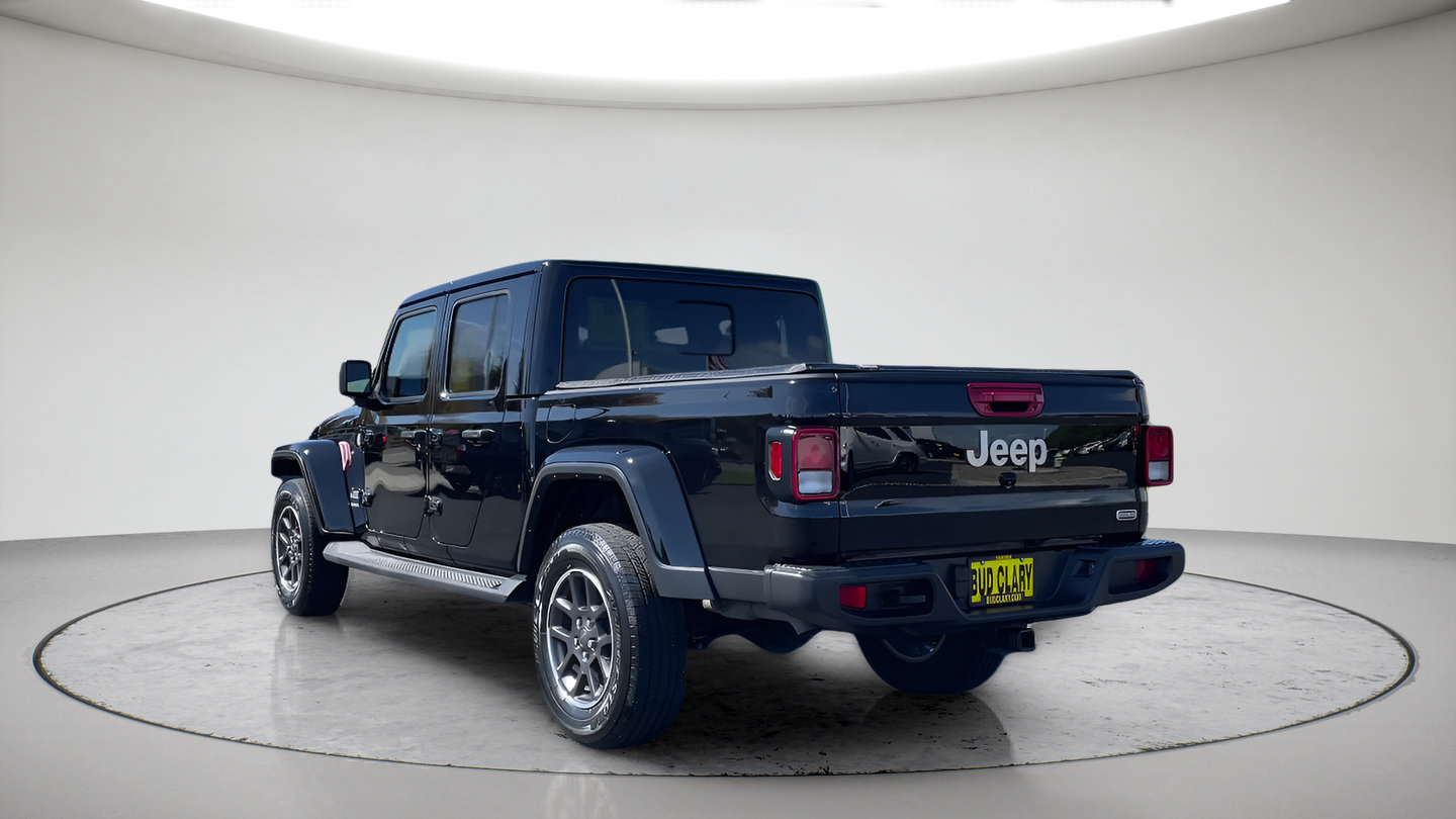 Used 2022 Jeep Gladiator Overland w/ Cold Weather Group AWD/4WD image 8