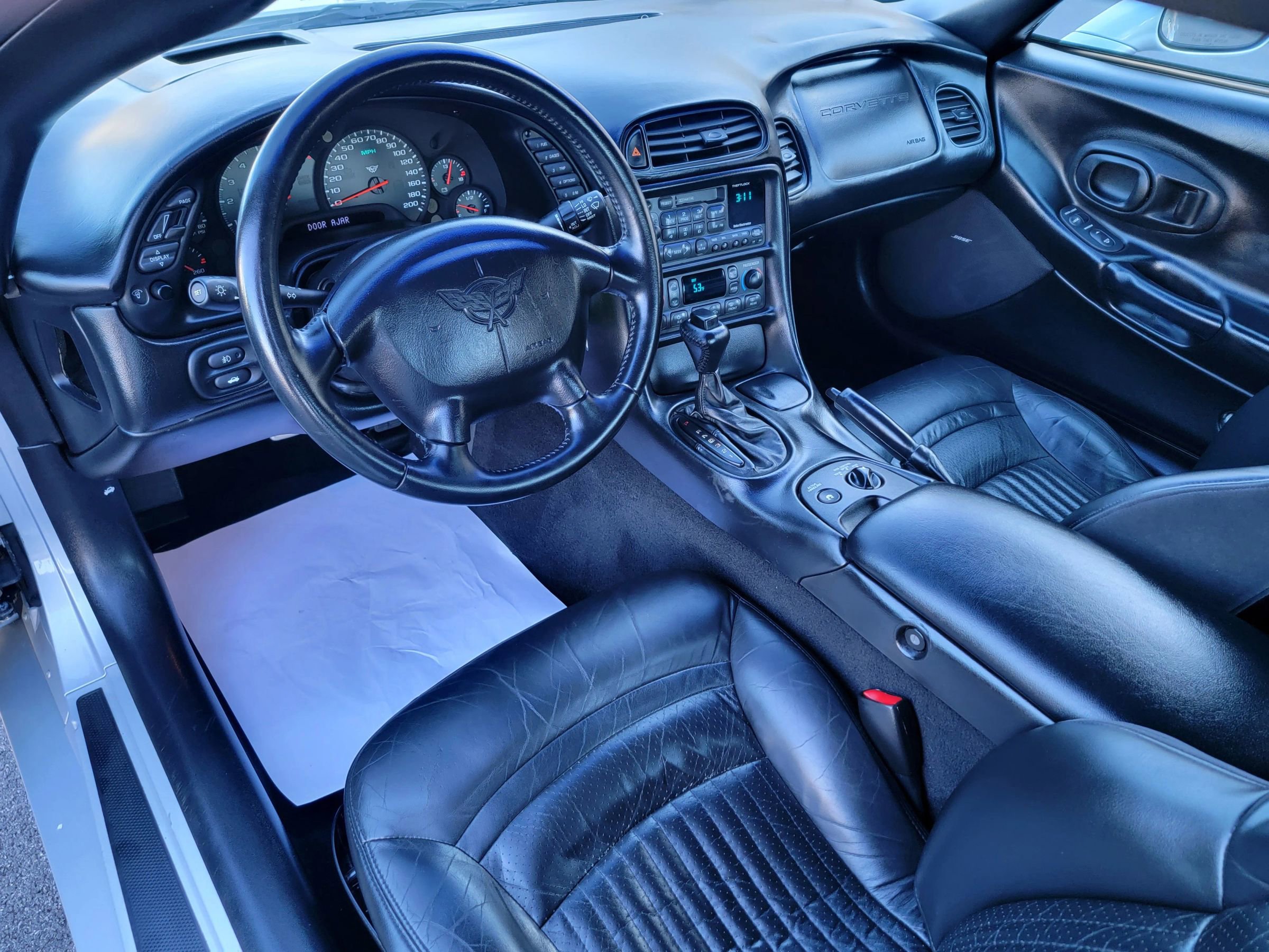 Used 2000 Chevrolet Corvette Coupe w/ Memory Pkg image 9