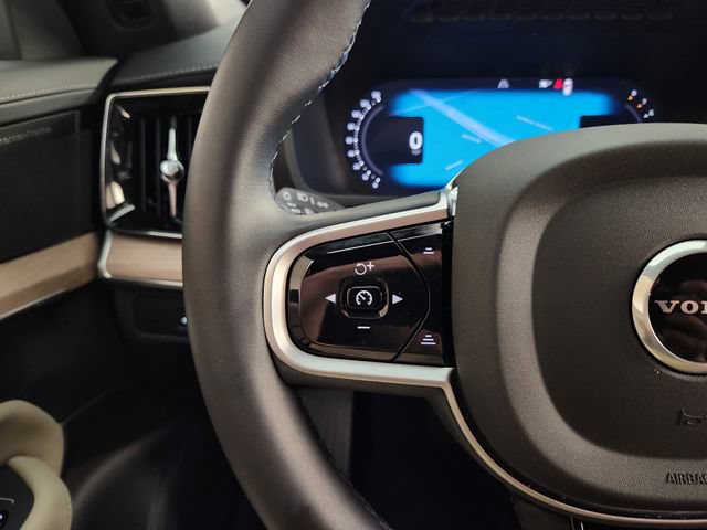 Certified 2026 Volvo XC90 B6 Plus w/ Protection Package Premier AWD/4WD image 28