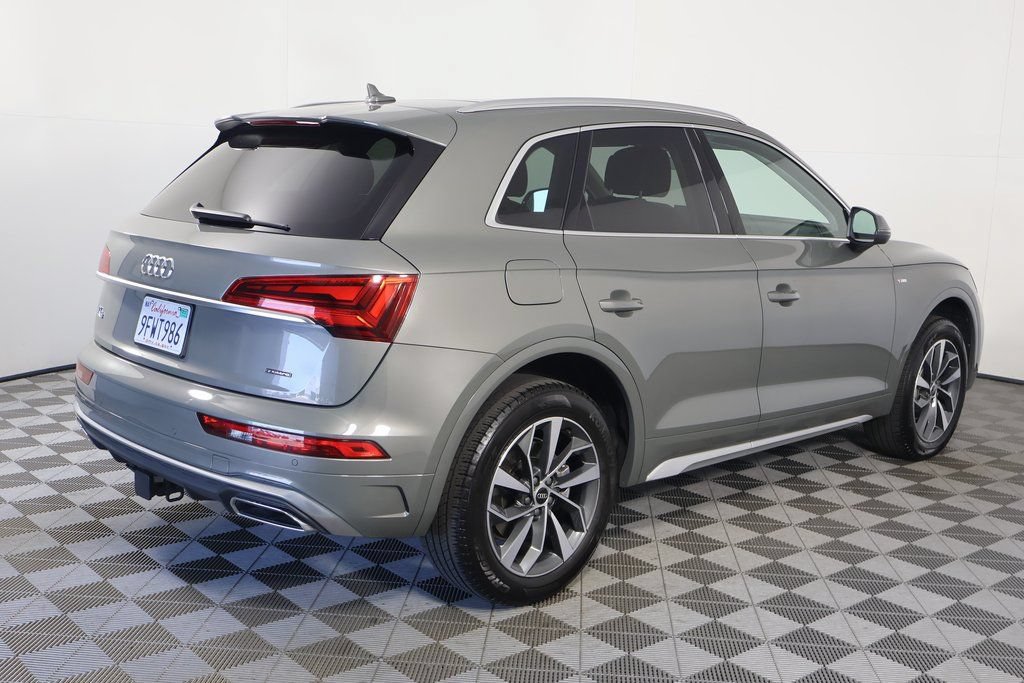 Used 2023 Audi Q5 2.0T Premium w/ Convenience Package AWD/4WD image 4