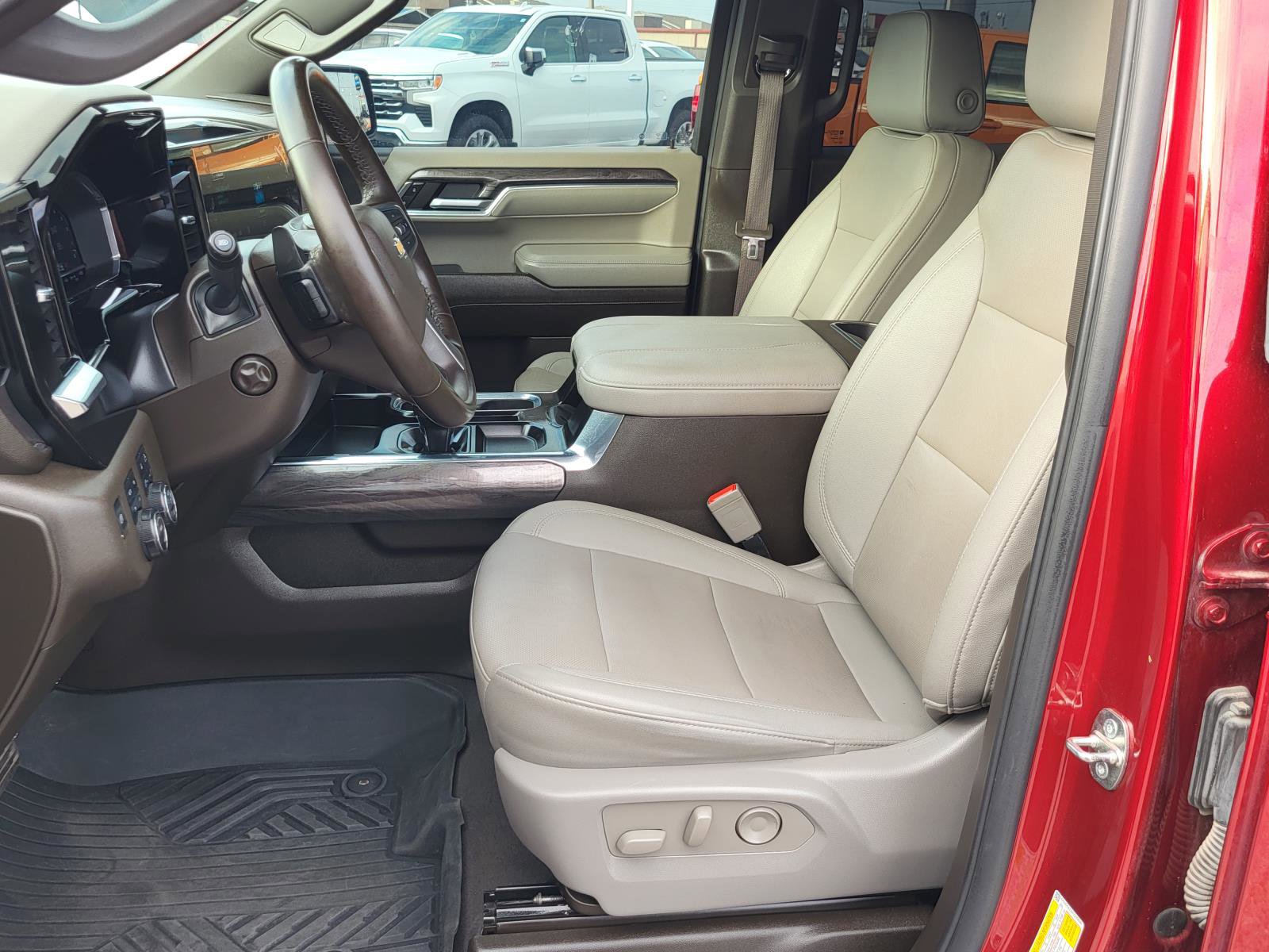 Used 2023 Chevrolet Silverado 1500 LTZ w/ Z71 Off-Road Package image 16