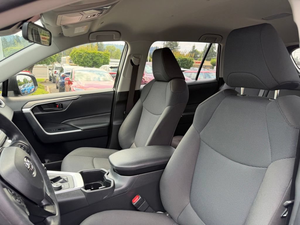 Used 2023 Toyota RAV4 LE AWD/4WD image 14