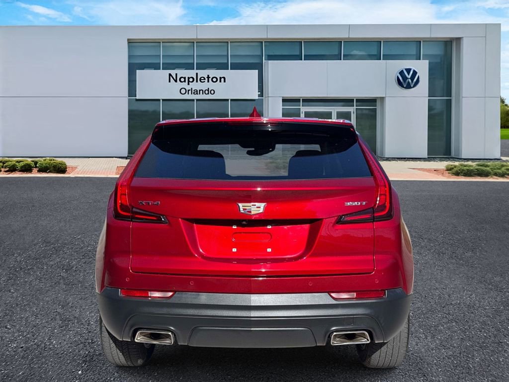 Used 2023 Cadillac XT4 Luxury w/ Cold Weather Package FWD image 4