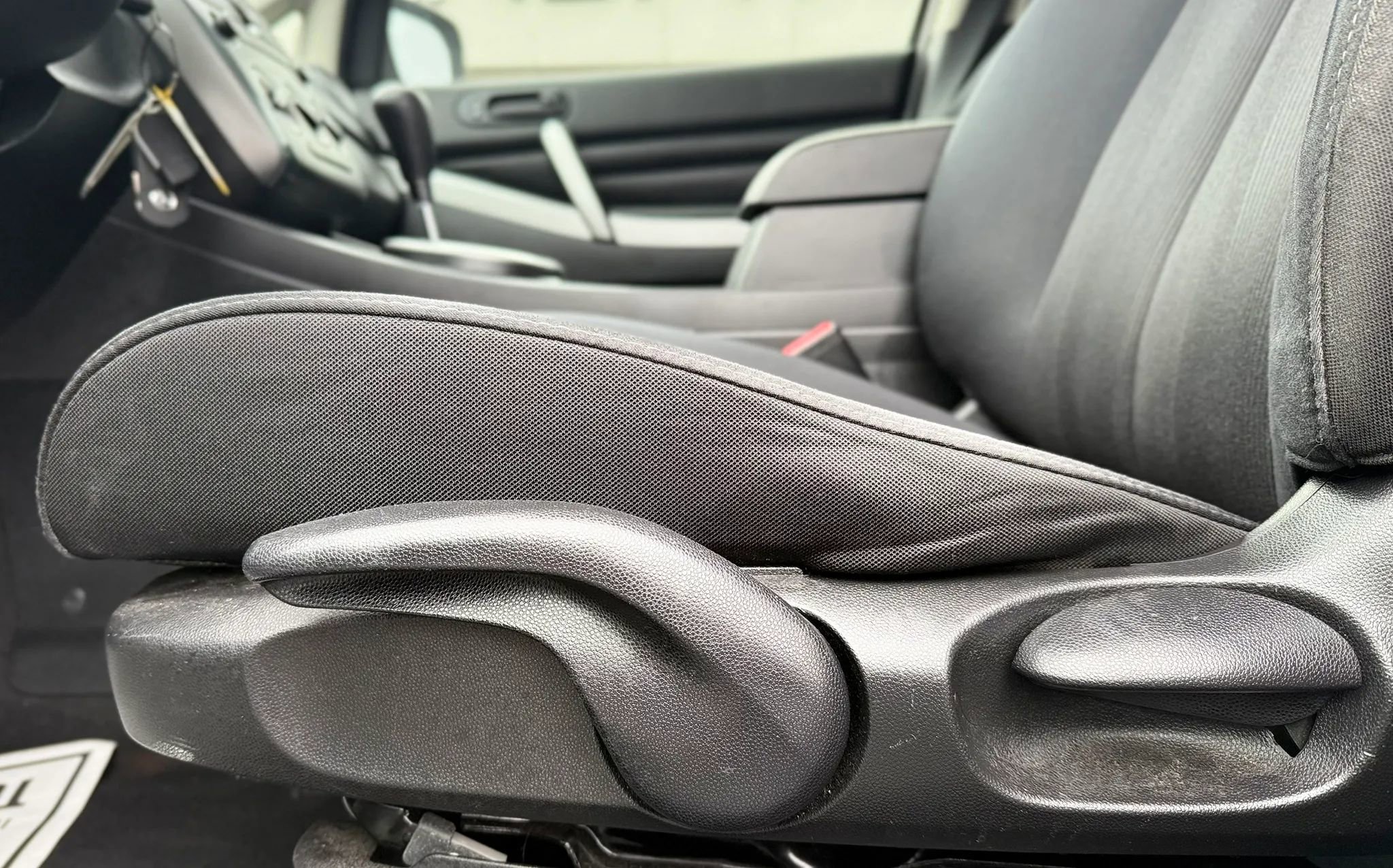 Used 2010 MAZDA CX-7 i SV FWD image 25