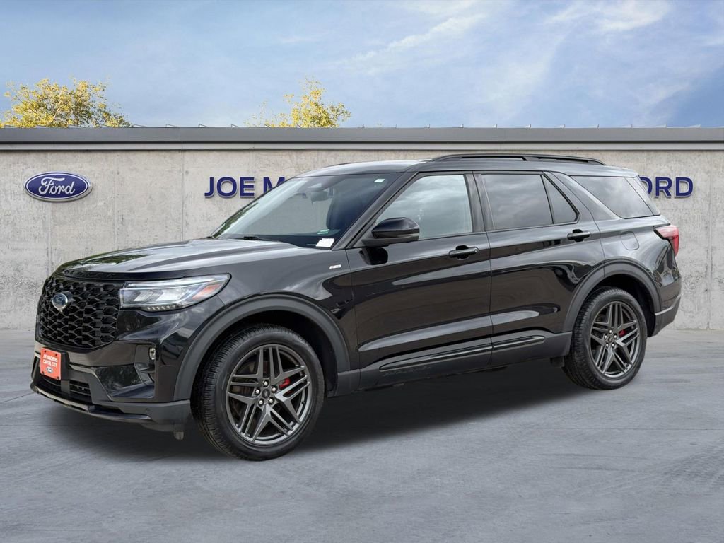 Used 2025 Ford Explorer ST-Line w/ Premium Package image 10