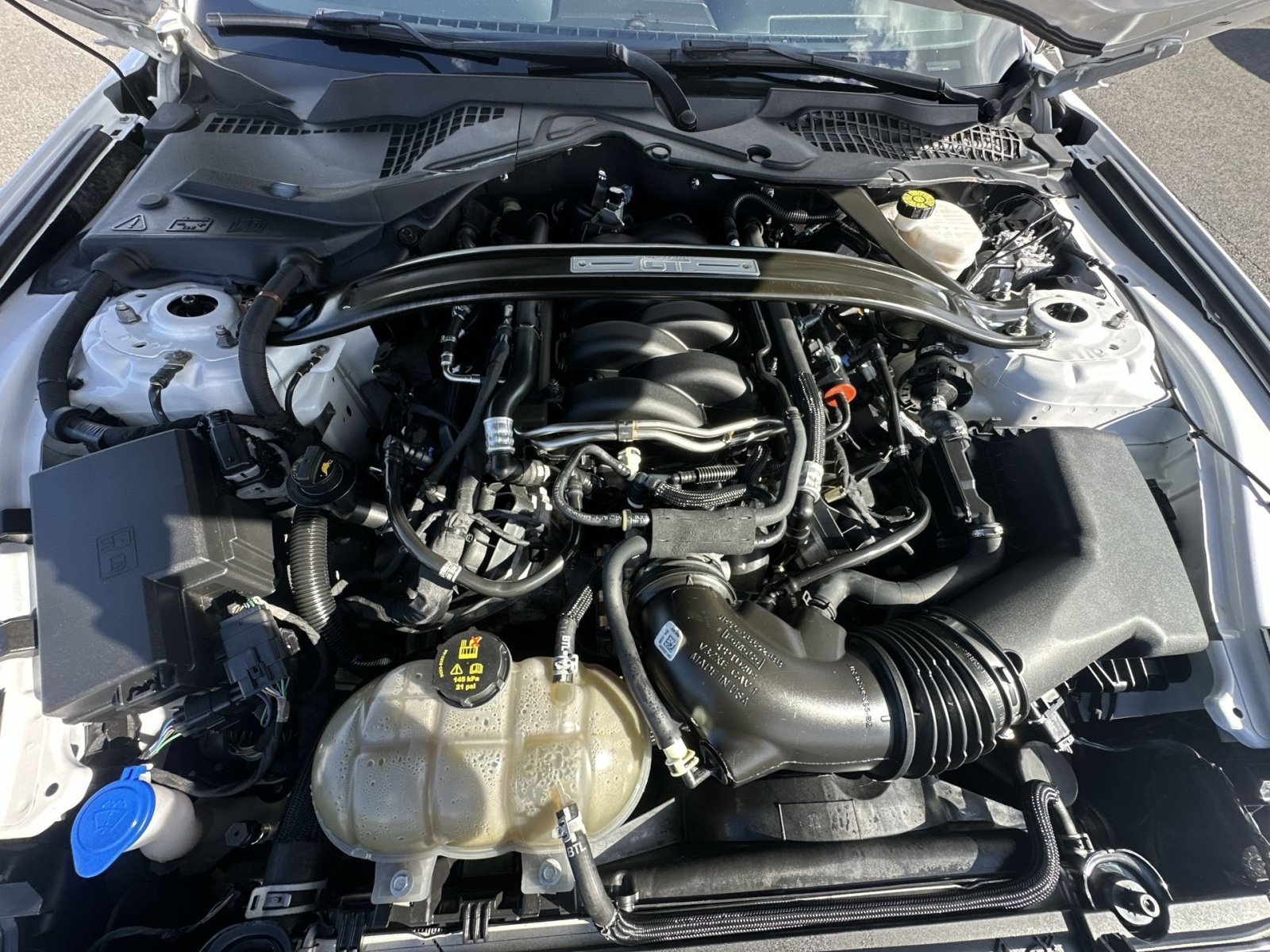 Used 2022 Ford Mustang GT Premium w/ GT Performance Package RWD image 14